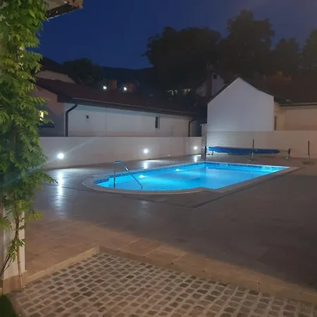 Samokres Sa Bazenom 4* Banja Koviljaca