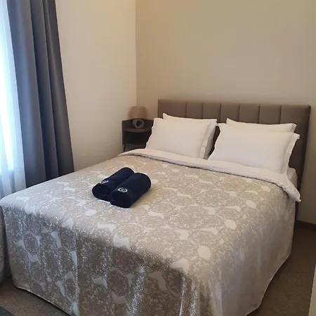 Aparthotel Samokres Sa Bazenom 4*