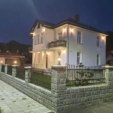 Aparthotel Samokres Sa Bazenom