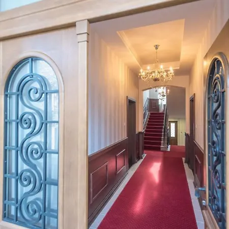 Samokres Sa Bazenom Banja Koviljaca