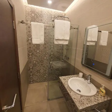Samokres Sa Bazenom Aparthotel 4*