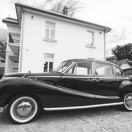 Samokres Sa Bazenom Banja Koviljaca